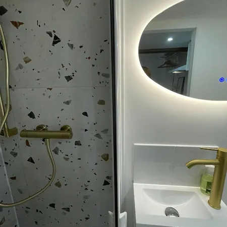 « le Good Spot » Hypercentre Renove/wifi/clim * Montpellier